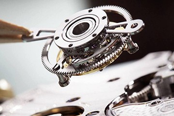 上海卡地亚手表官方售后维修在哪